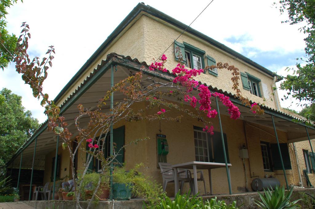 Fairy Knowe Backpackers Lodge Уилдернесс Экстерьер фото